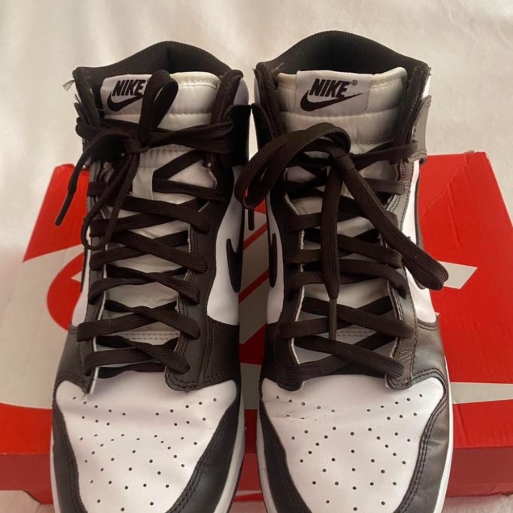 Nike dark brown and white hi retro bttys ☕️✔️